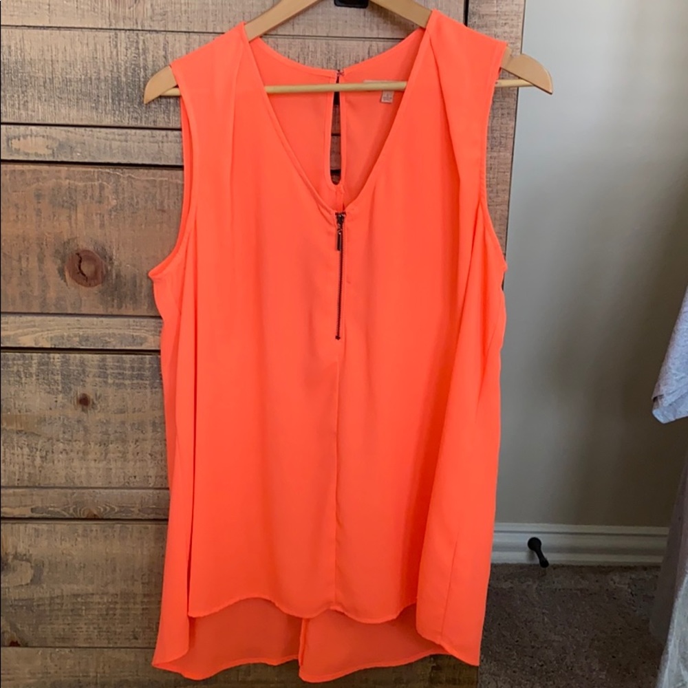 Women’s Extra Long Sleeveless Blouse